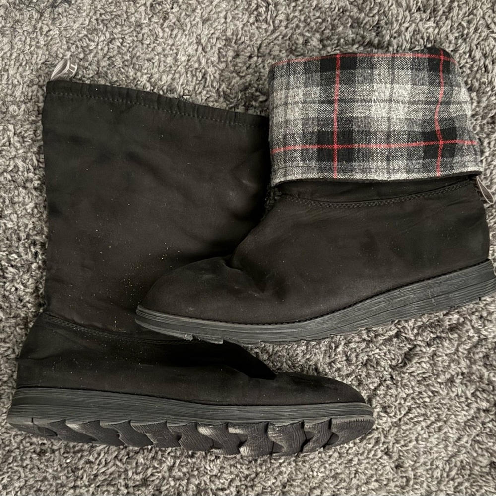 Muk Luks Black and Gray Plaid Ankle Boots